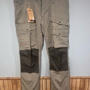 Fjallraven Cargo Pants in Olive and Black